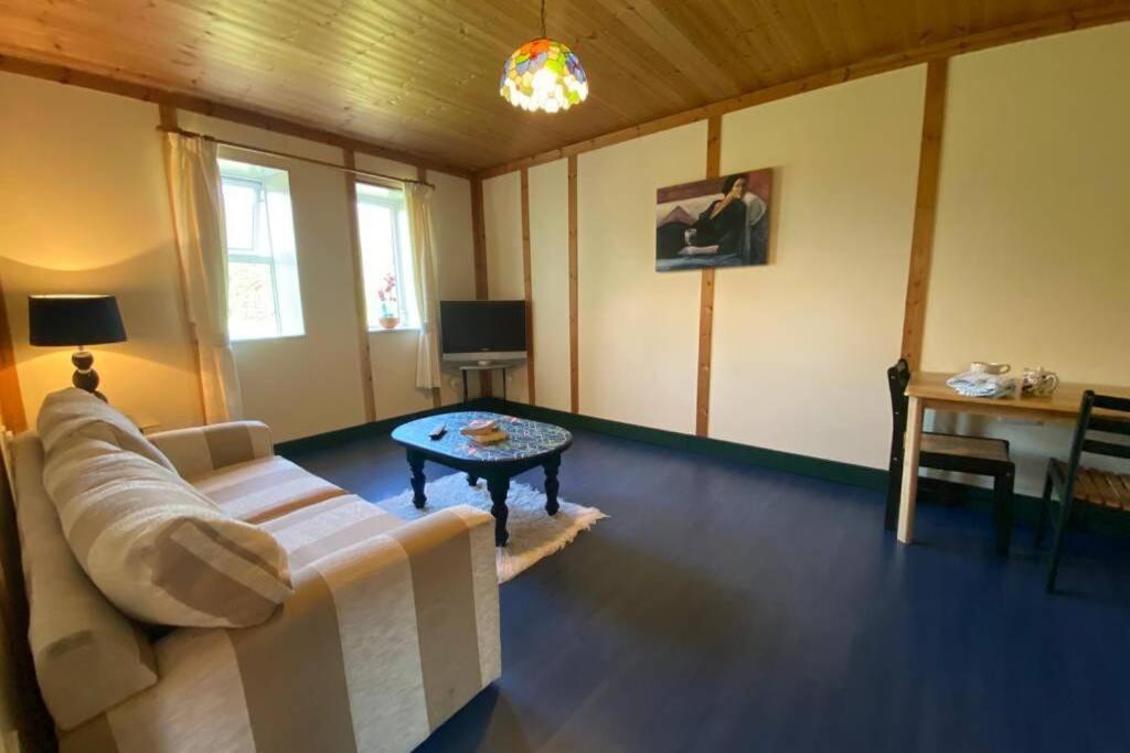 The Cosy Cabin Swinford Luaran gambar